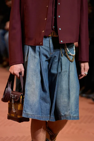 Look 56